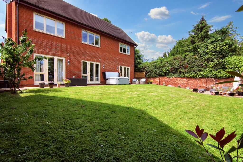 Trinity Close, Ryton On Dunsmore, CV8