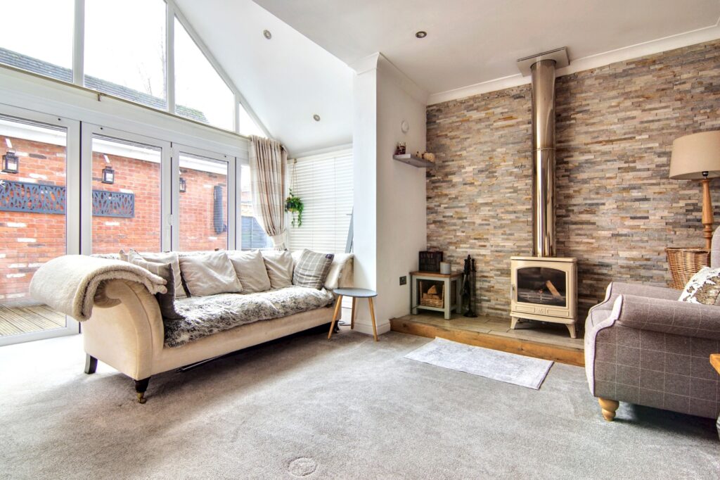 Grovefield Crescent, Balsall Common, CV7