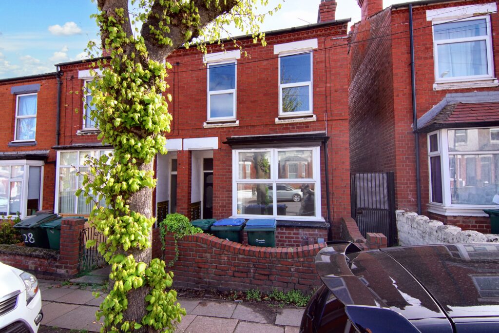 Queensland Avenue, Coventry, CV5