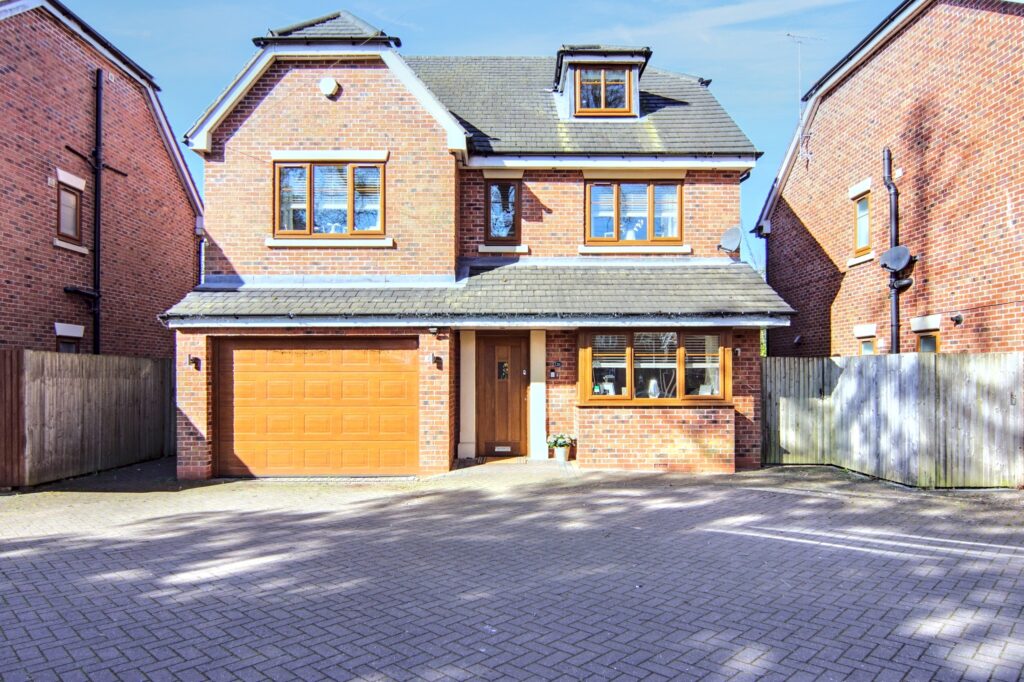 Kenilworth Road, Balsall Common, CV7