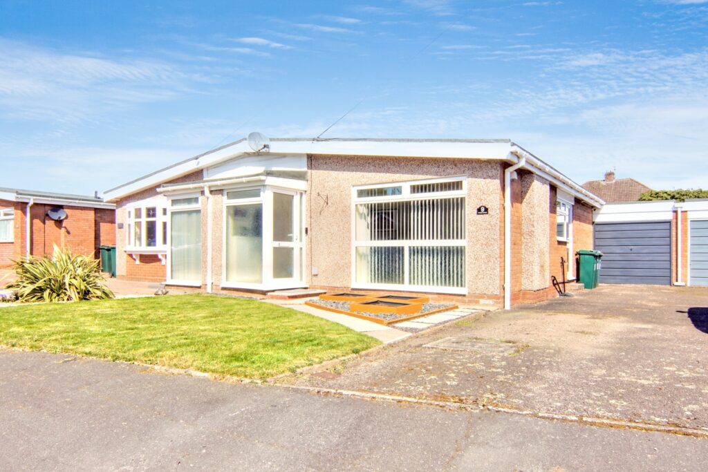 Poolside Gardens, Coventry, CV3