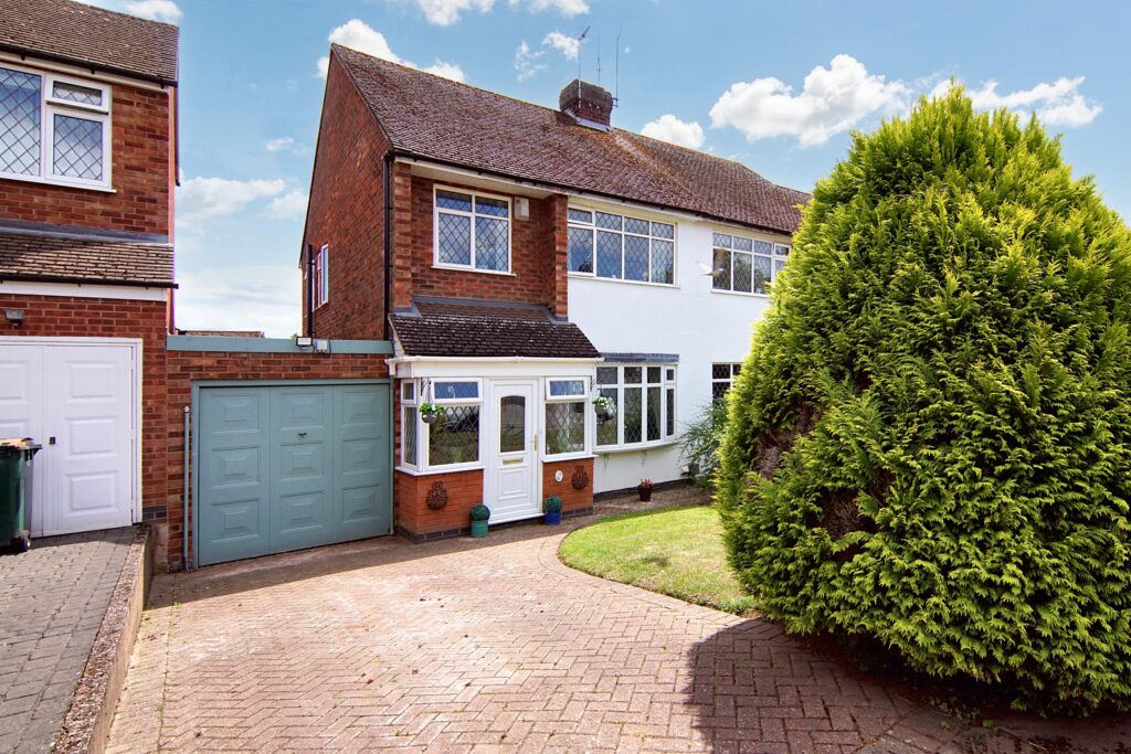 Monmouth Close, Coventry, CV5
