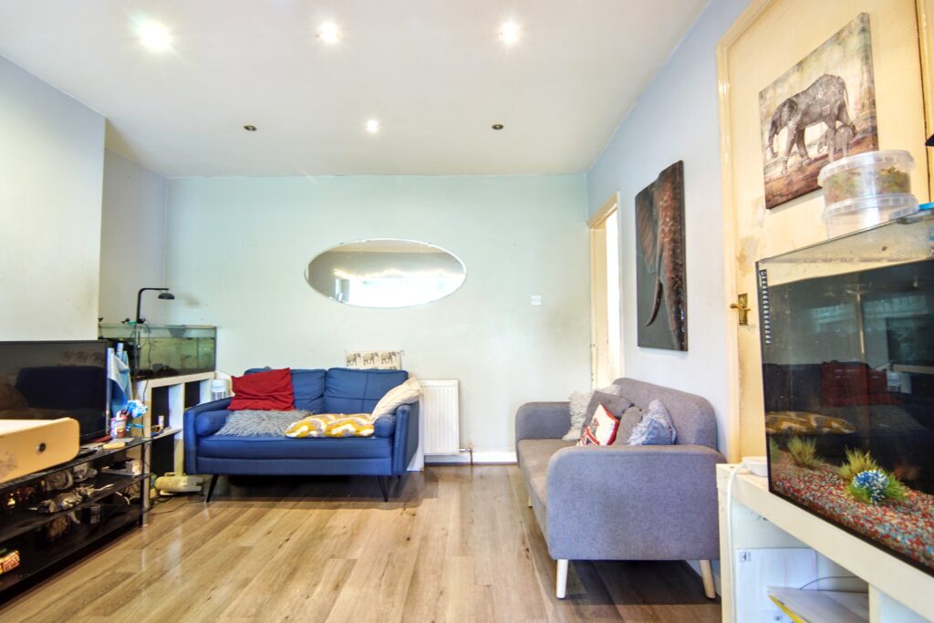 Cedars Avenue, Coventry, CV6