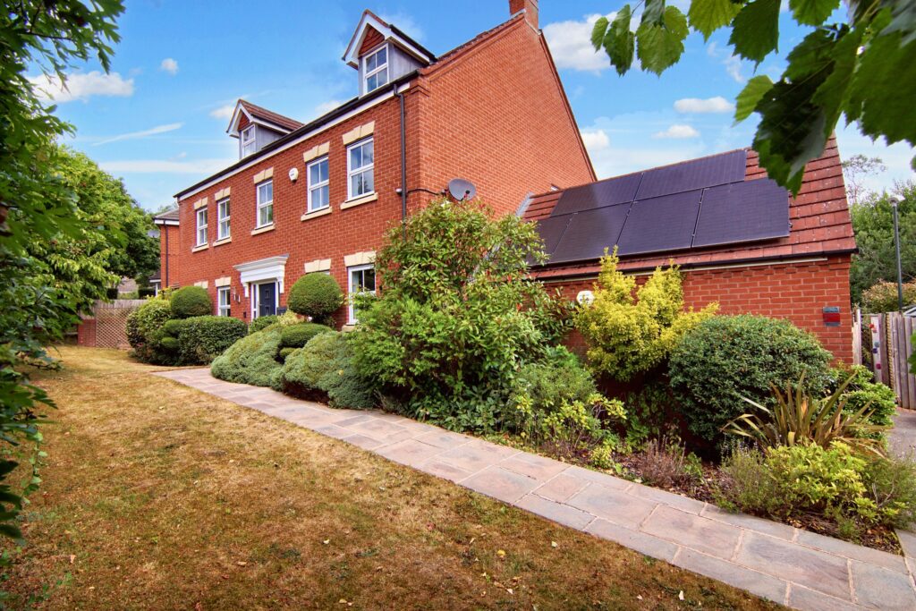 Follis Walk, Coventry, CV4