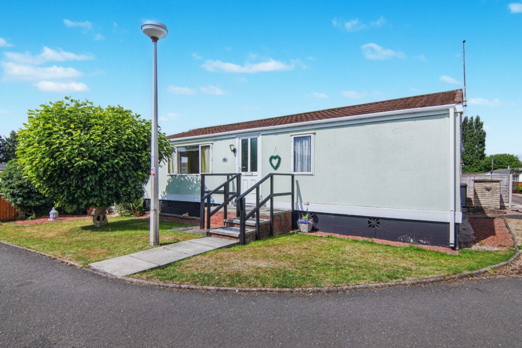 Mill Farm Park, Bulkington, CV12