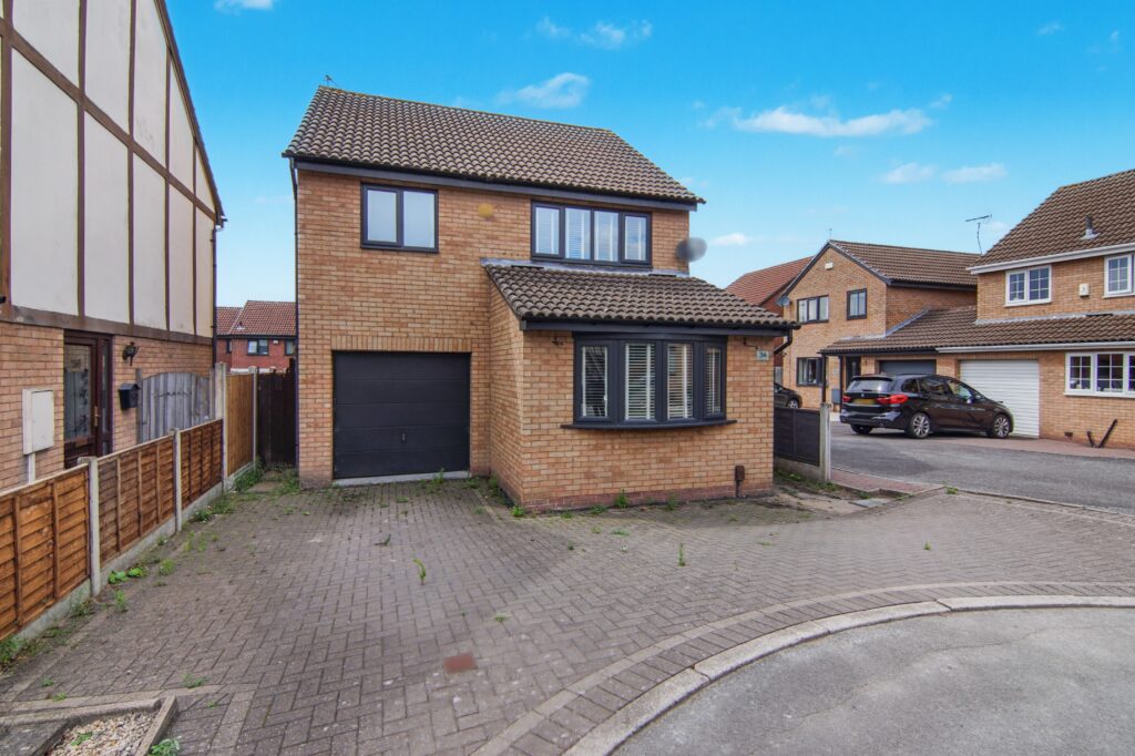 Clovelly Way, Nuneaton, CV11