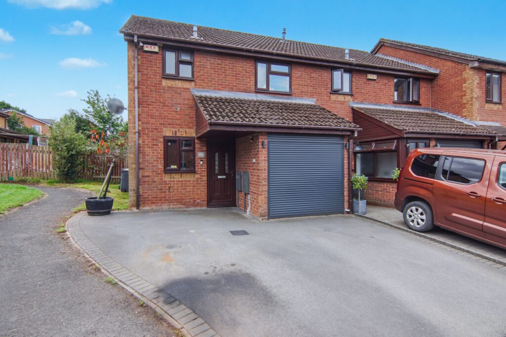 Grove Lane, Keresley End, CV7
