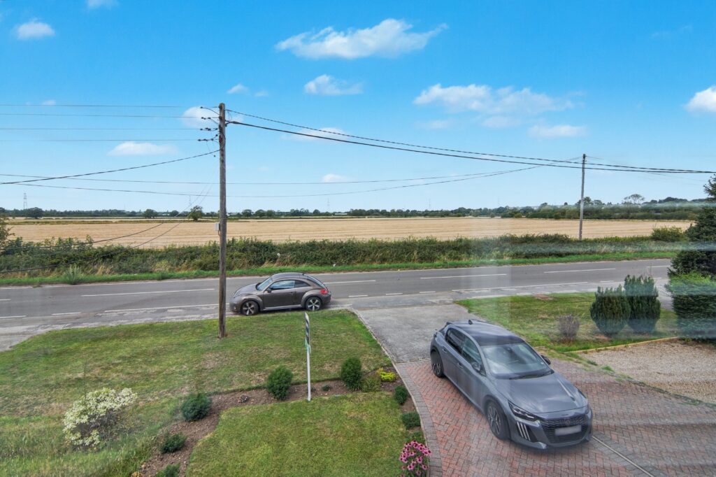 Coventry Road, Bulkington, CV12