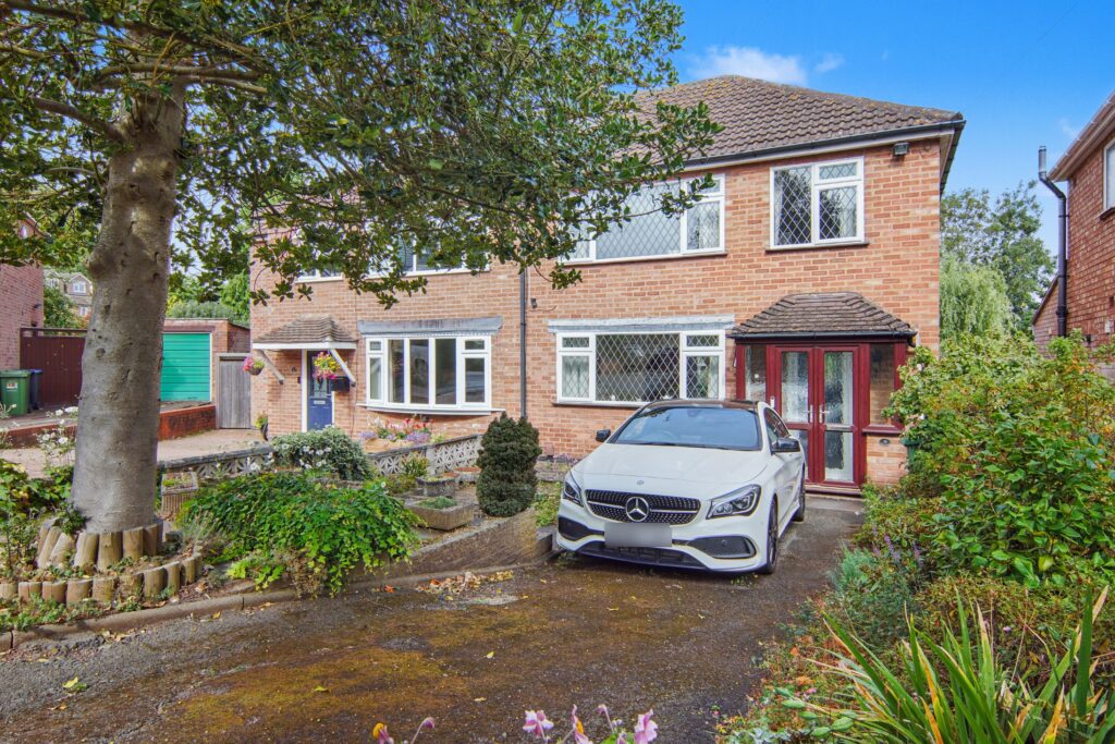 Leagh Close, Kenilworth, CV8