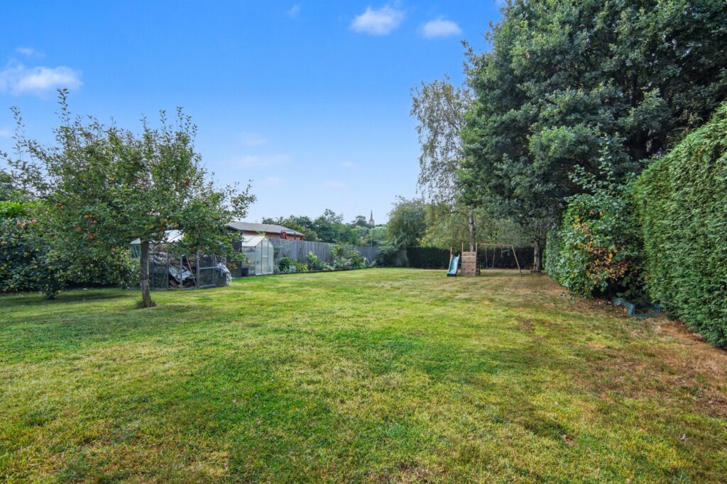 Tamworth Road, Coleshill, B46