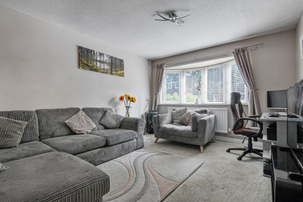 Whitnash Close, Balsall Common, CV7