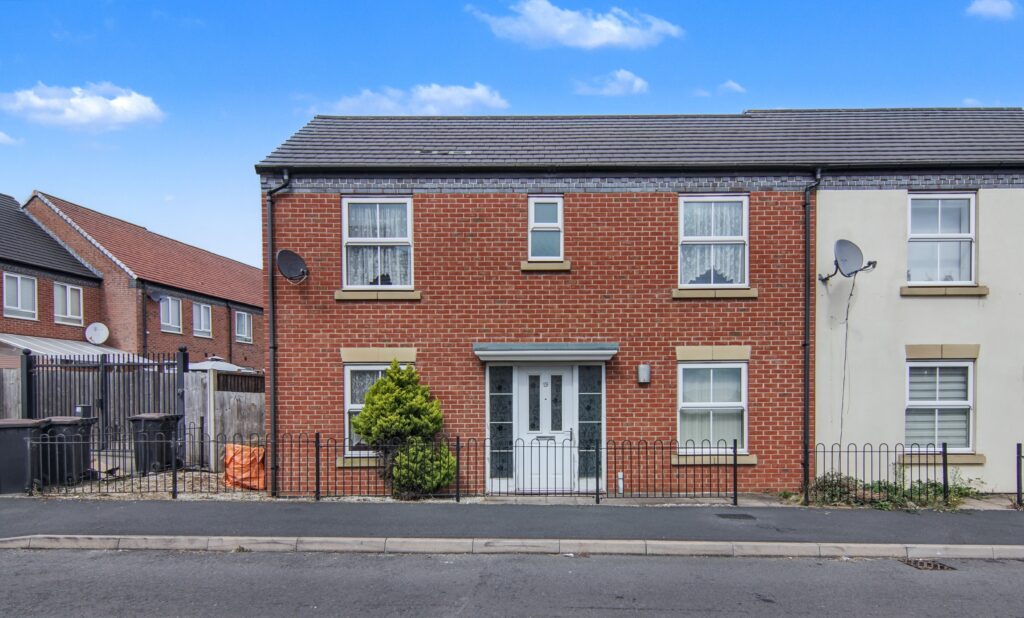 Tulip Tree Road, Nuneaton, CV10