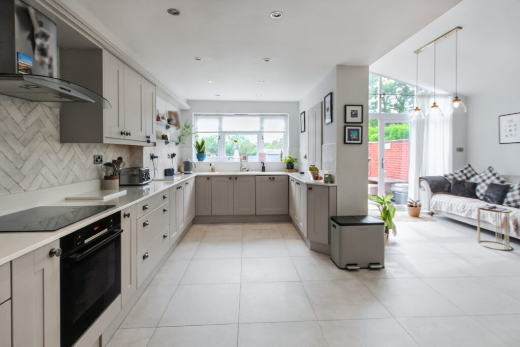 Grove Road, Ansty, CV7