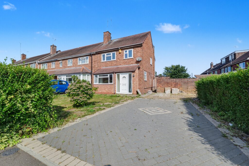 Bradestone Road, Nuneaton, CV11