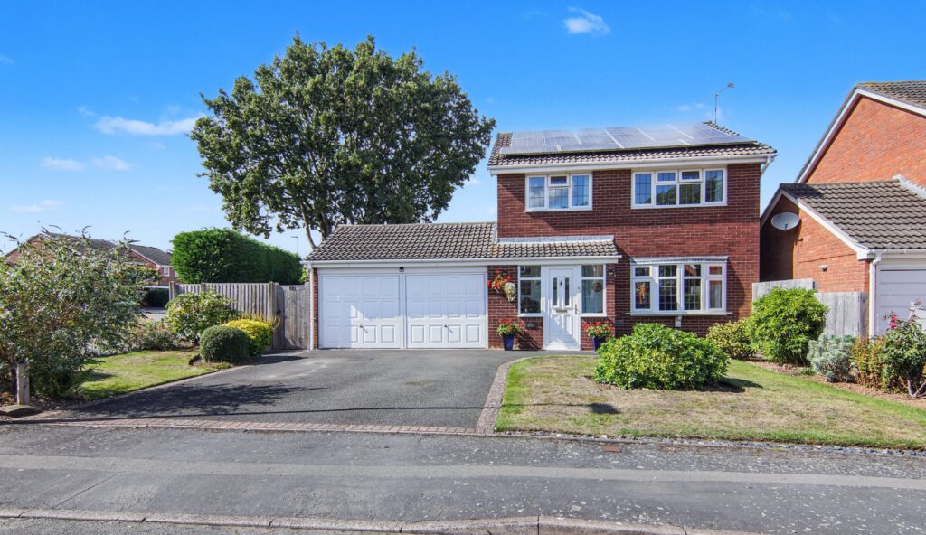 Blenheim Close, Hinckley, LE10