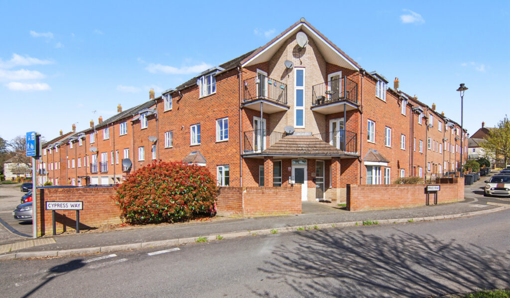 Spruce Road, Nuneaton, CV10