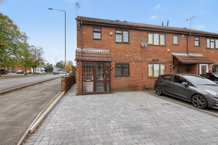 Thorncliffe Way, Nuneaton, CV10