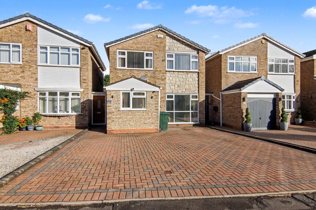 Stonebury Avenue, Coventry, CV5