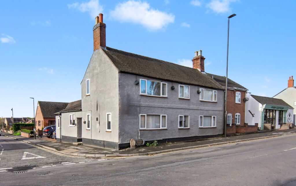 Main Street, Overseal, DE12