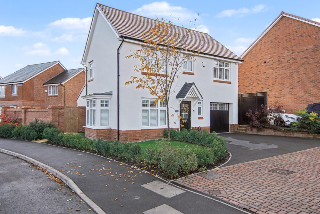 Adelie Road, Nuneaton, CV10