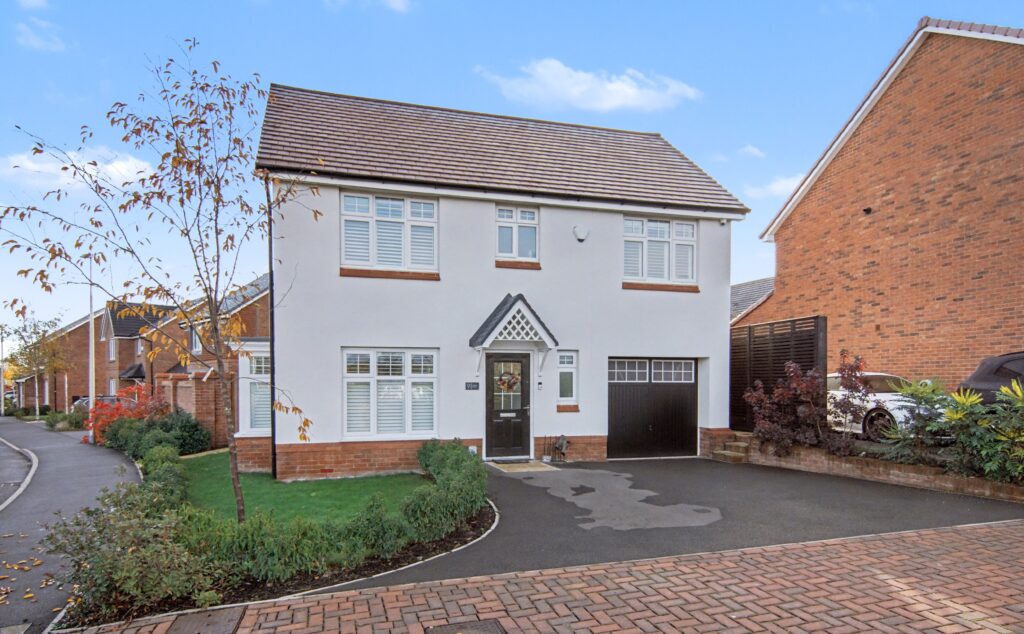 Adelie Road, Nuneaton, CV10