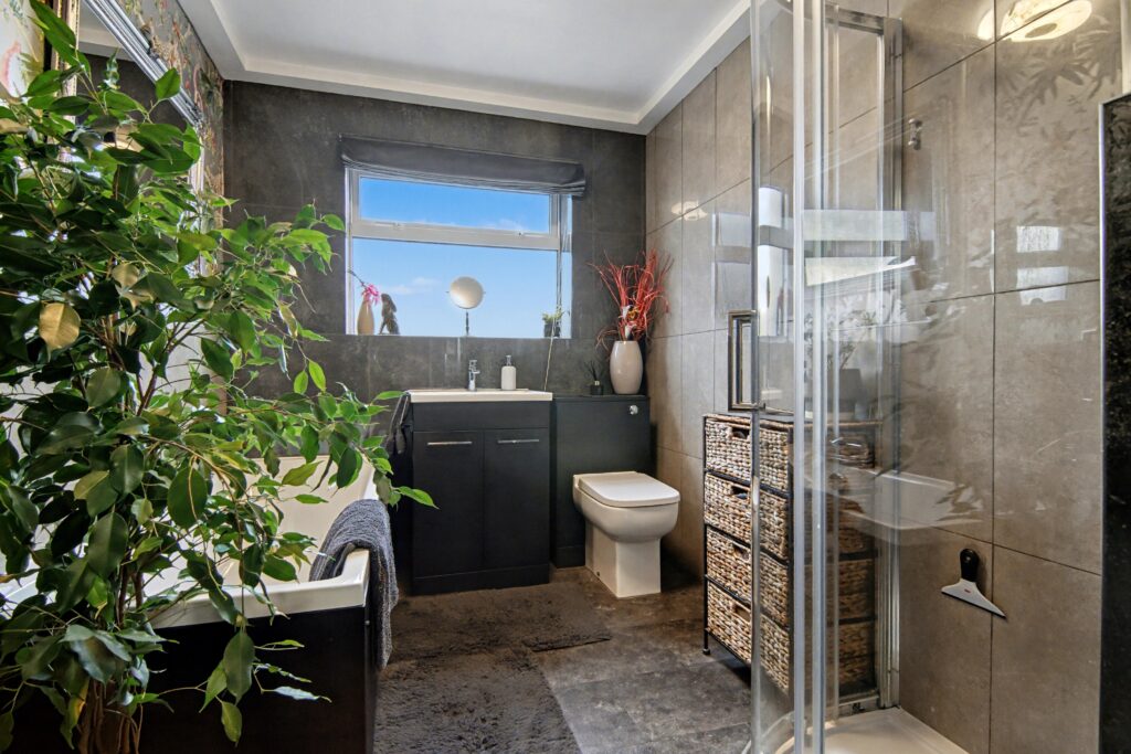 Albert Crescent, Coventry, CV6