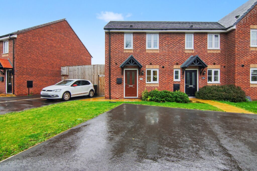 Smarts Road, Bedworth, CV12