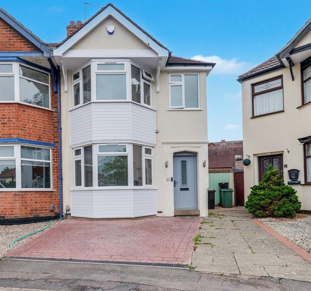 St. Nicolas Road, Nuneaton, CV11