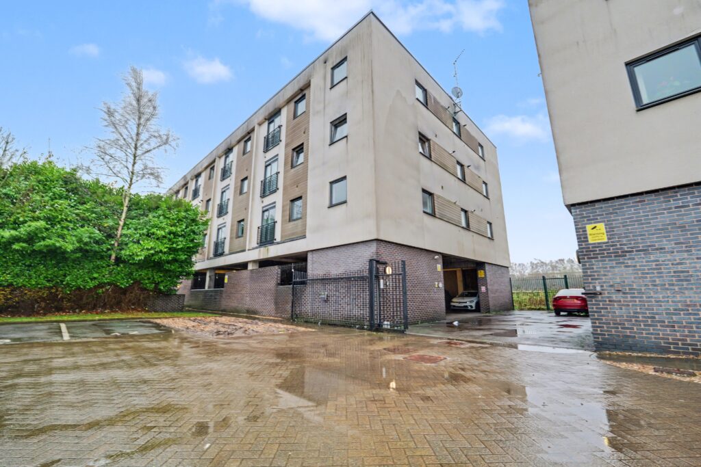 Paladine Way, Calverly Court, CV3