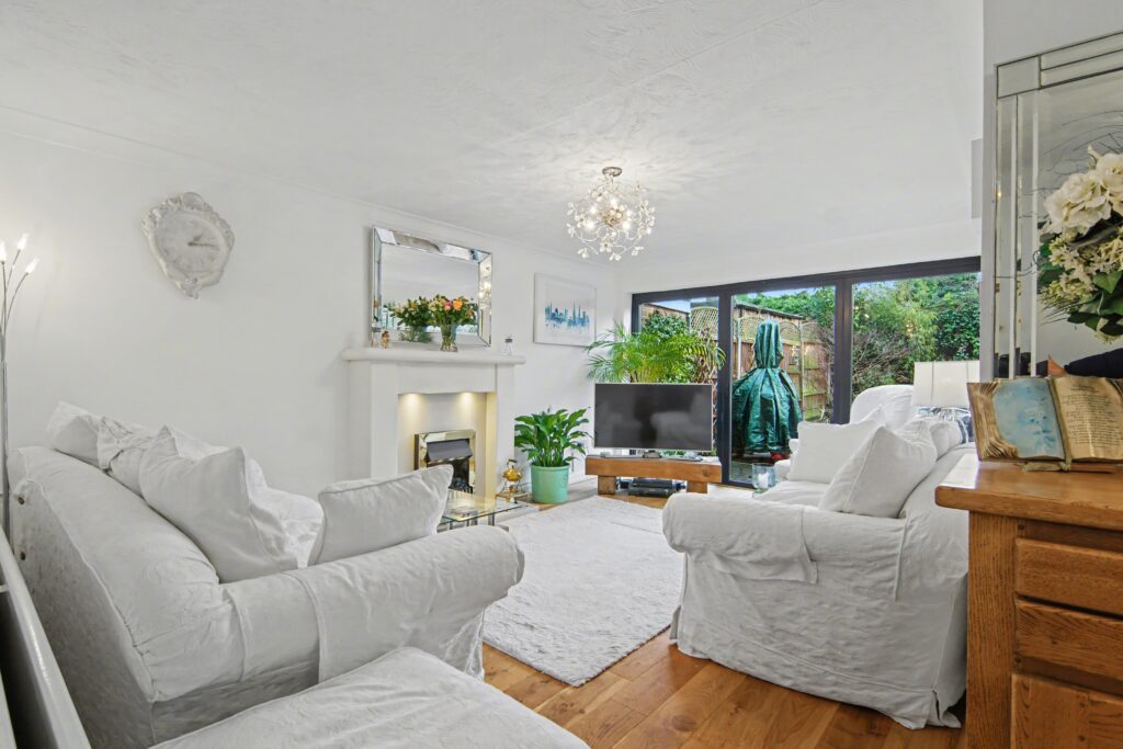 Glovers Close, Meriden, CV7