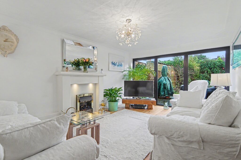 Glovers Close, Meriden, CV7