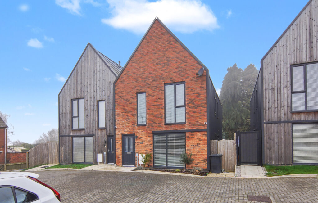 Harrowfield Close, Nuneaton, CV10