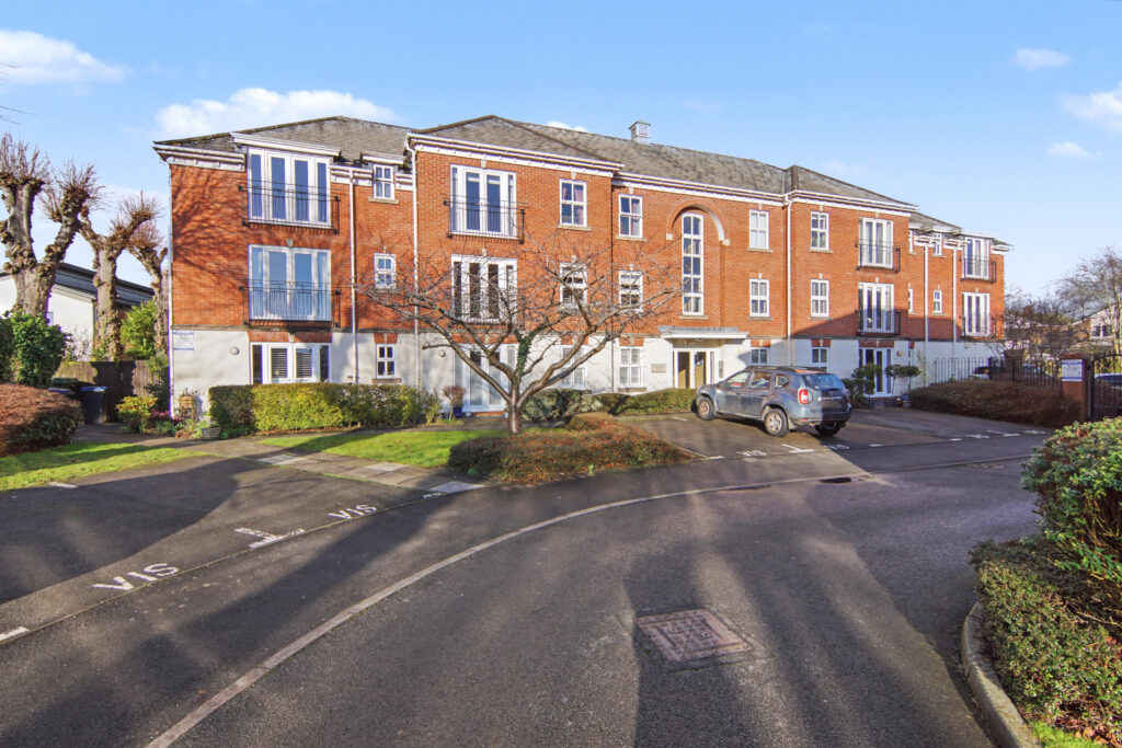 Priory Walk, Hinckley, LE10