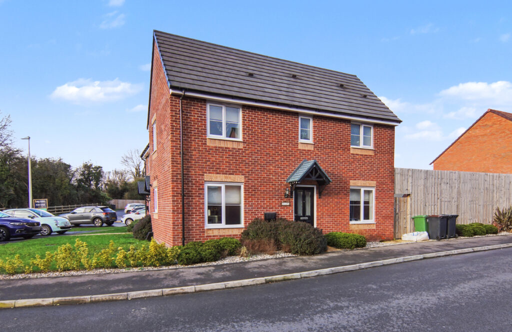 Smarts Road, Bedworth, CV12