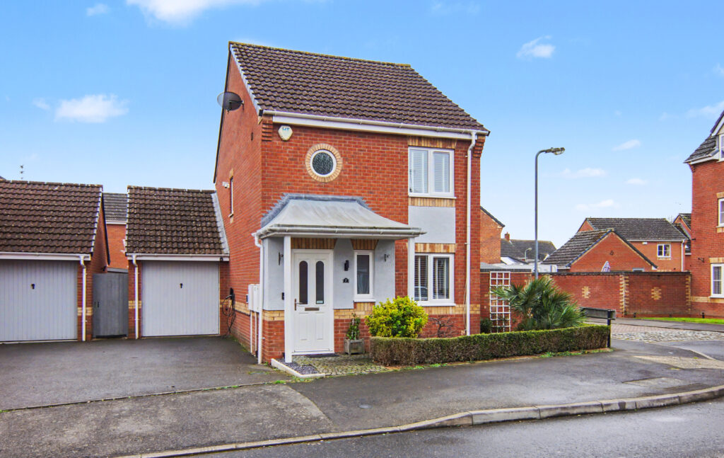 Clover Way, Bedworth, CV12