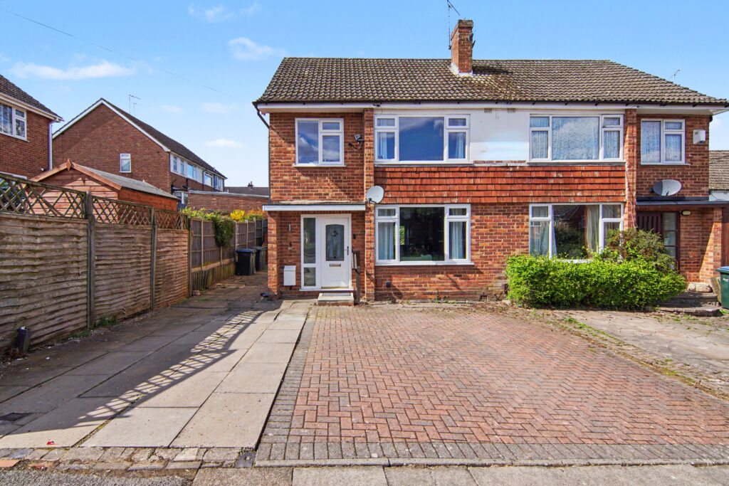 Carding Close, Coventry, CV5