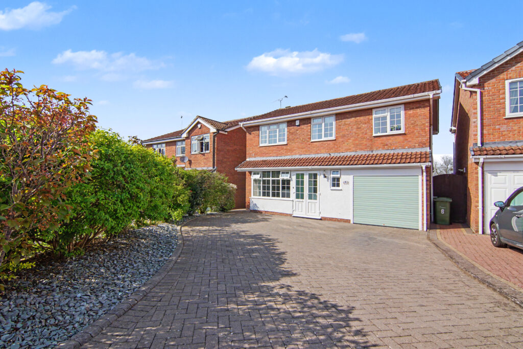 Gleneagles Close, Nuneaton, CV11