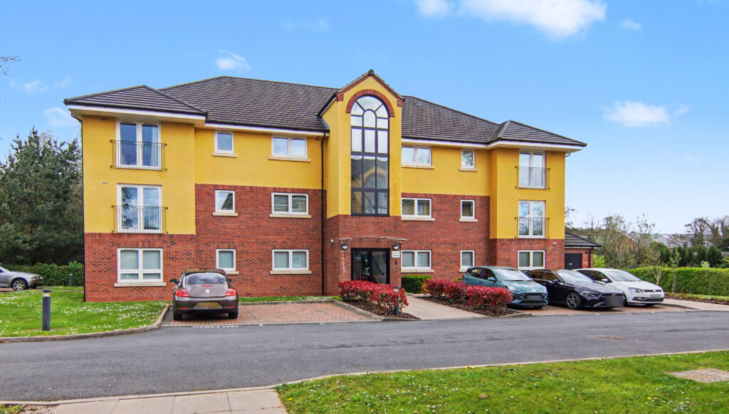 Station Avenue, Station Court, CV4