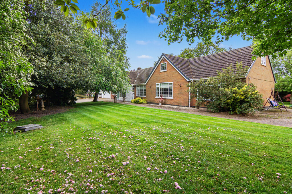 Wood End Lane, Fillongley, CV7