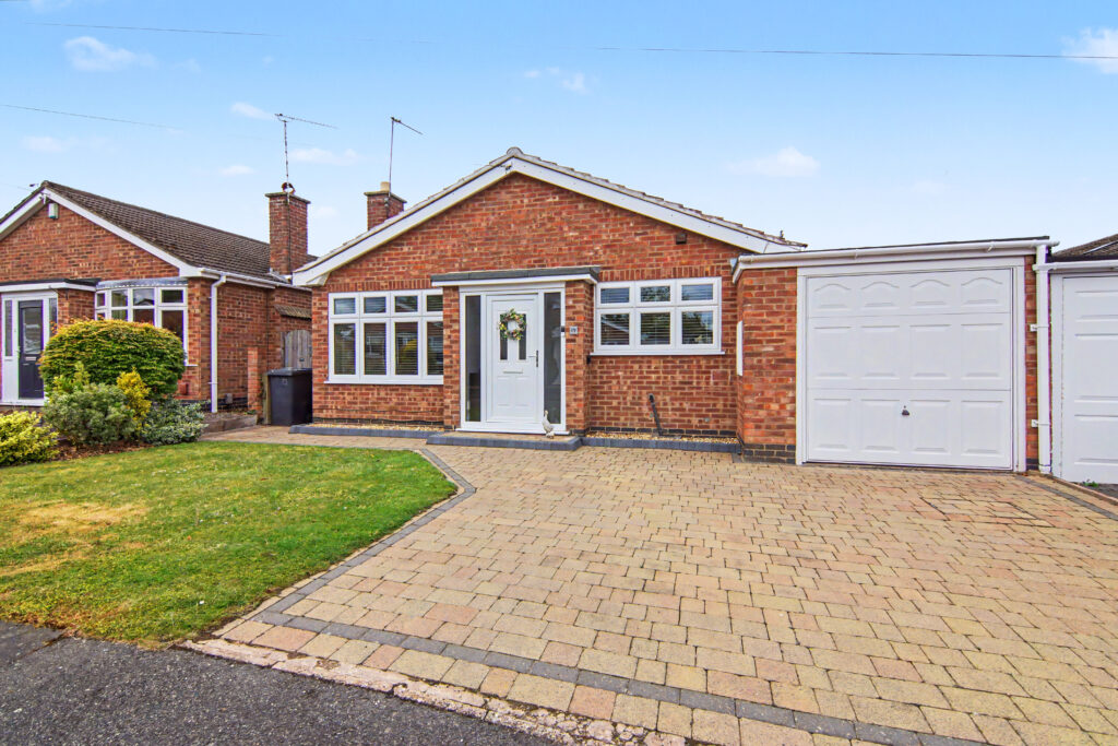 Middlefield Close, Hinckley, LE10